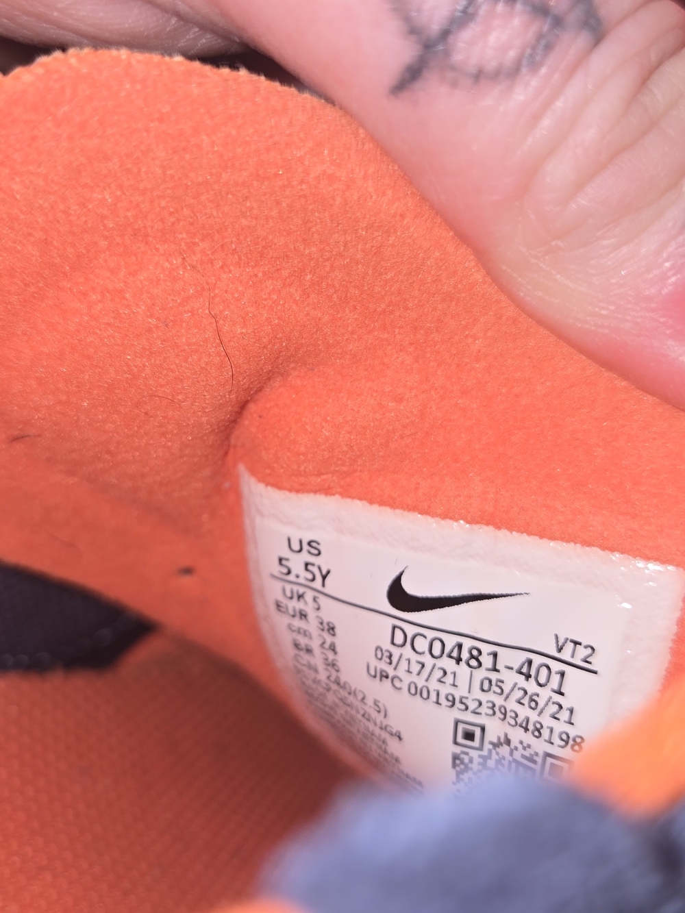 Nike Waffle One sneakers Midnight Navy, White, and Orange colorway - Picture 5 of 5